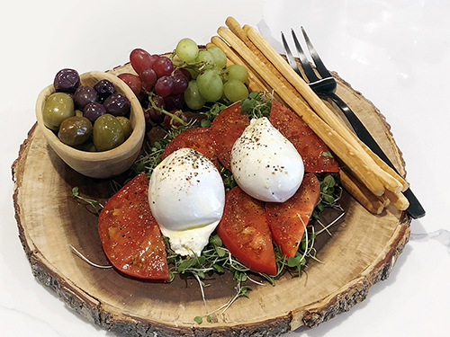 Heirloom Tomato and Burrata Cheese Salad